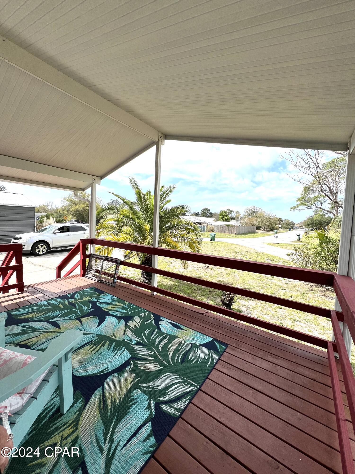 619 Lagoon Oaks Circle
