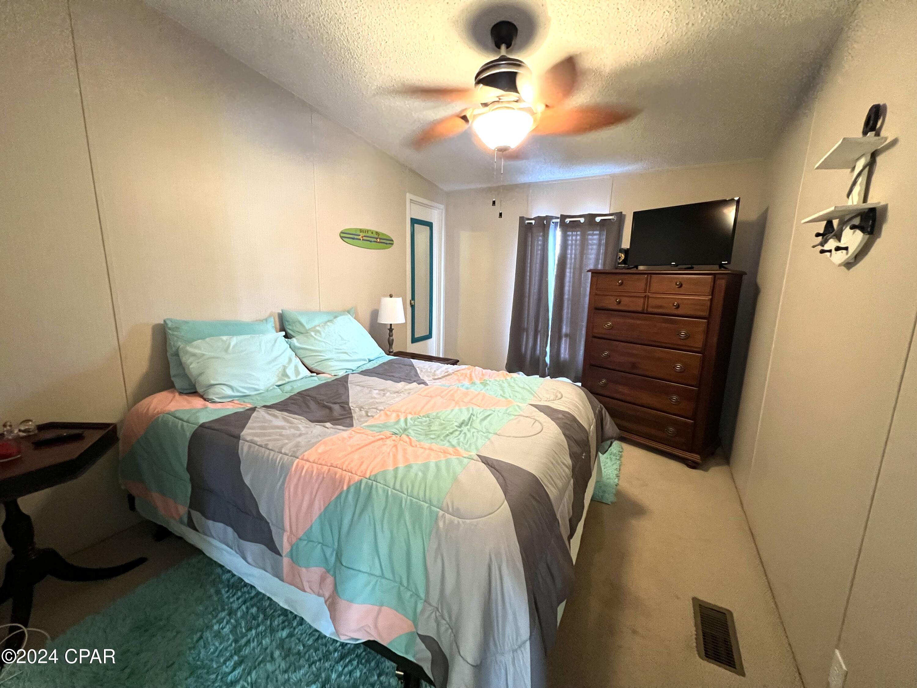 619 Lagoon Oaks Circle
