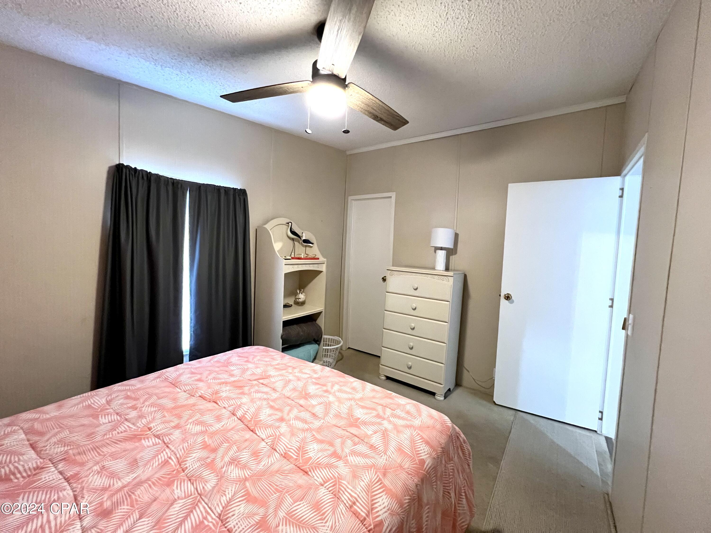 619 Lagoon Oaks Circle