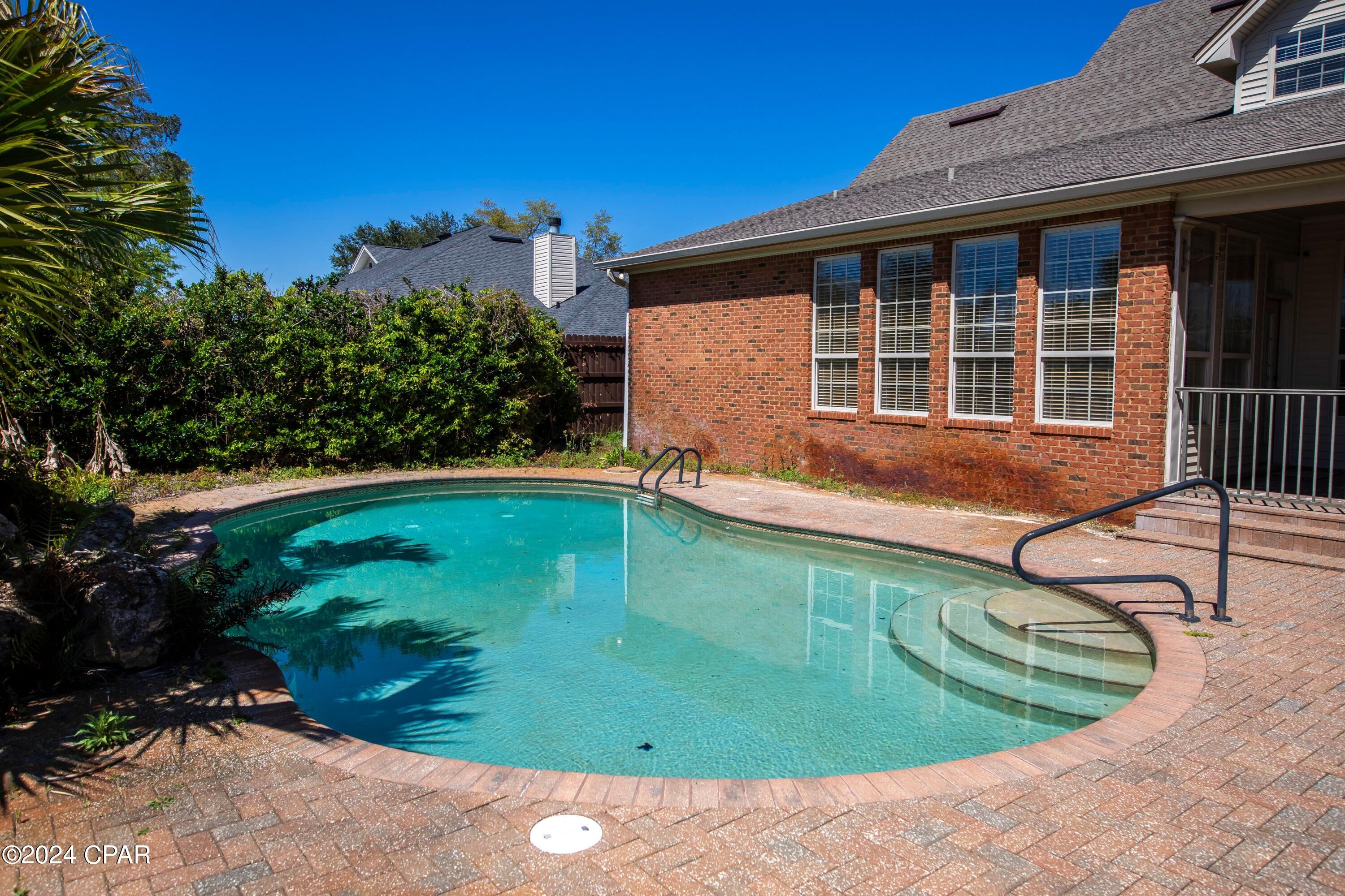 718 E Pierson Drive