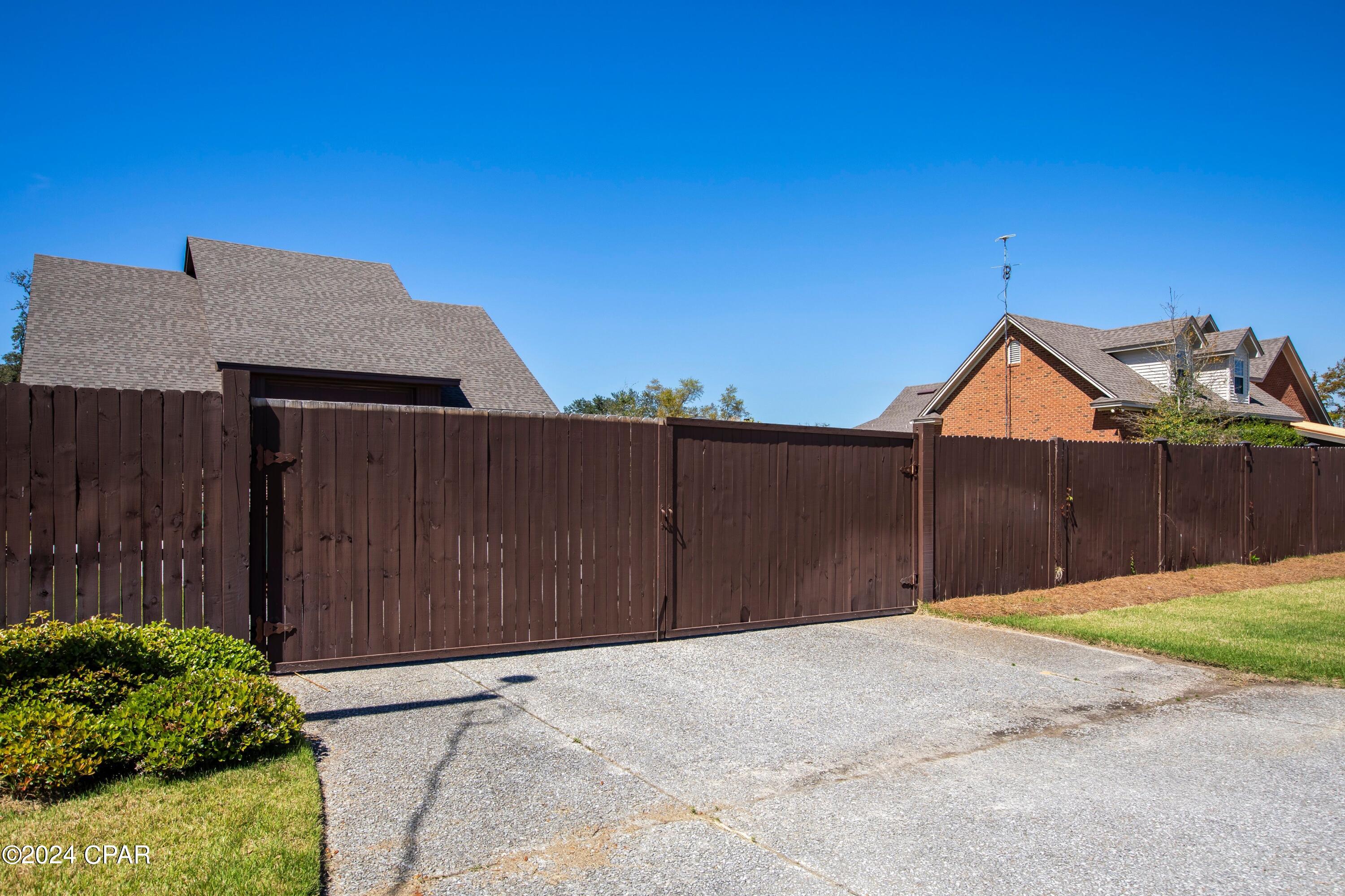 718 E Pierson Drive