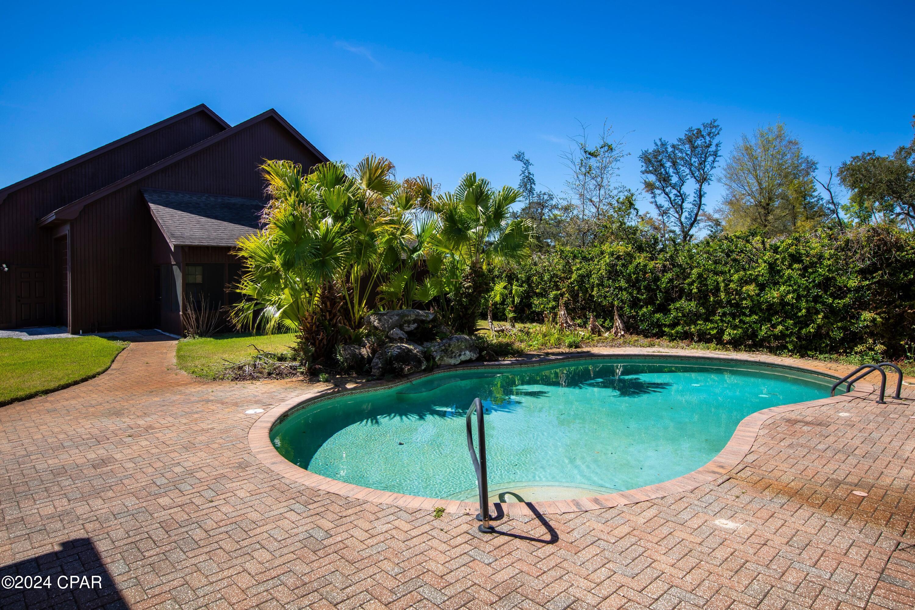 718 E Pierson Drive