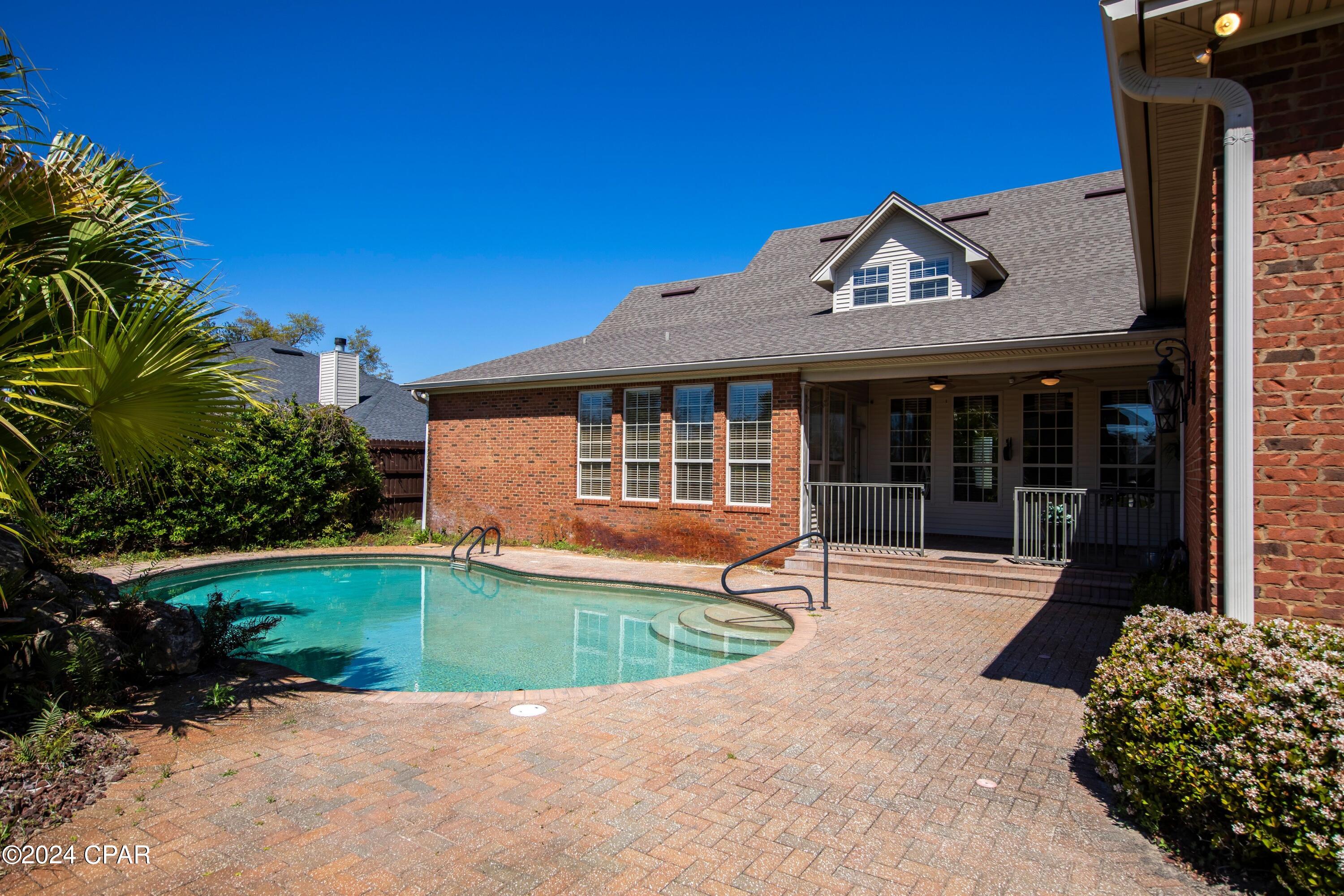 718 E Pierson Drive