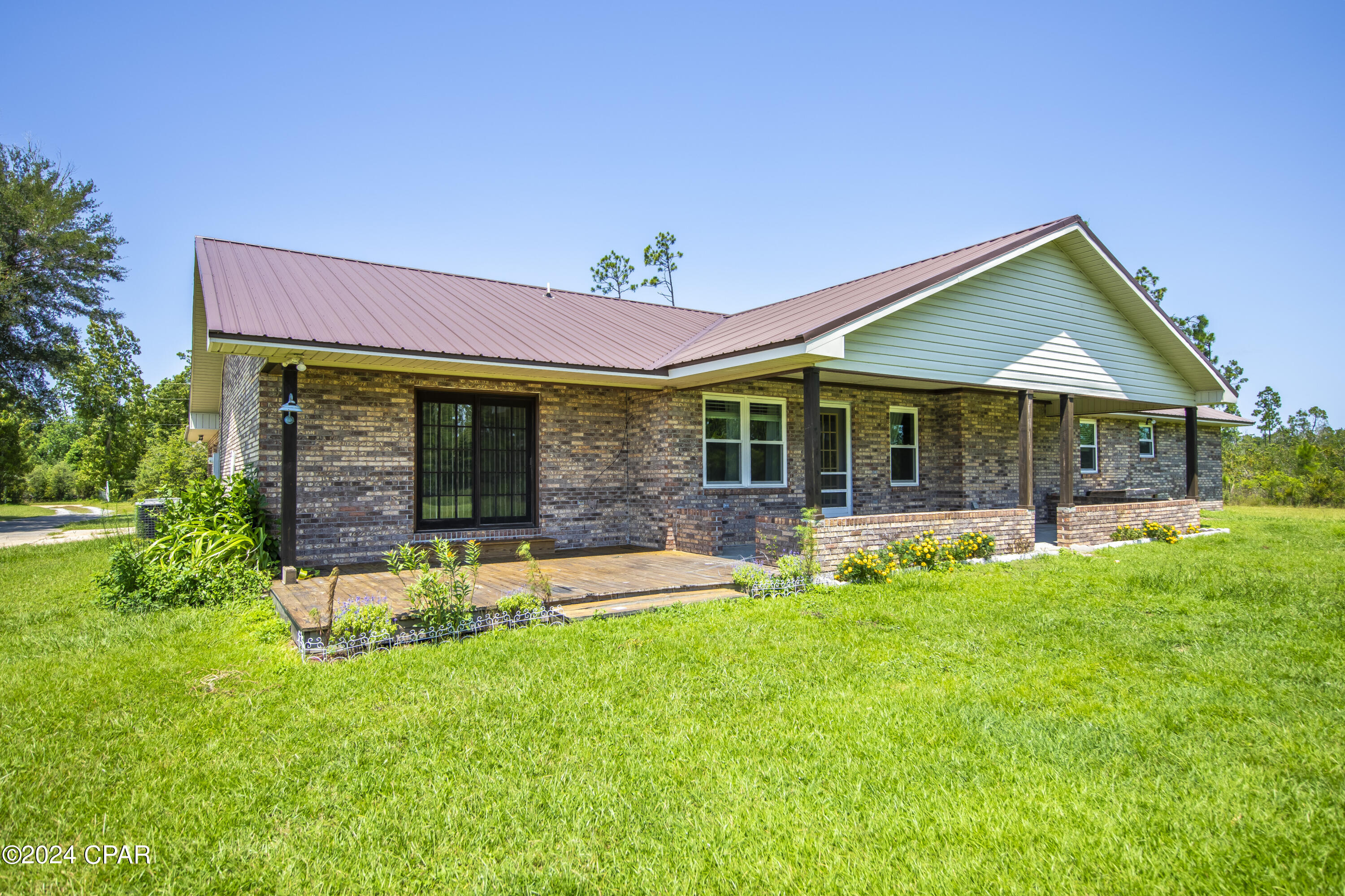 935 Dogwood Way