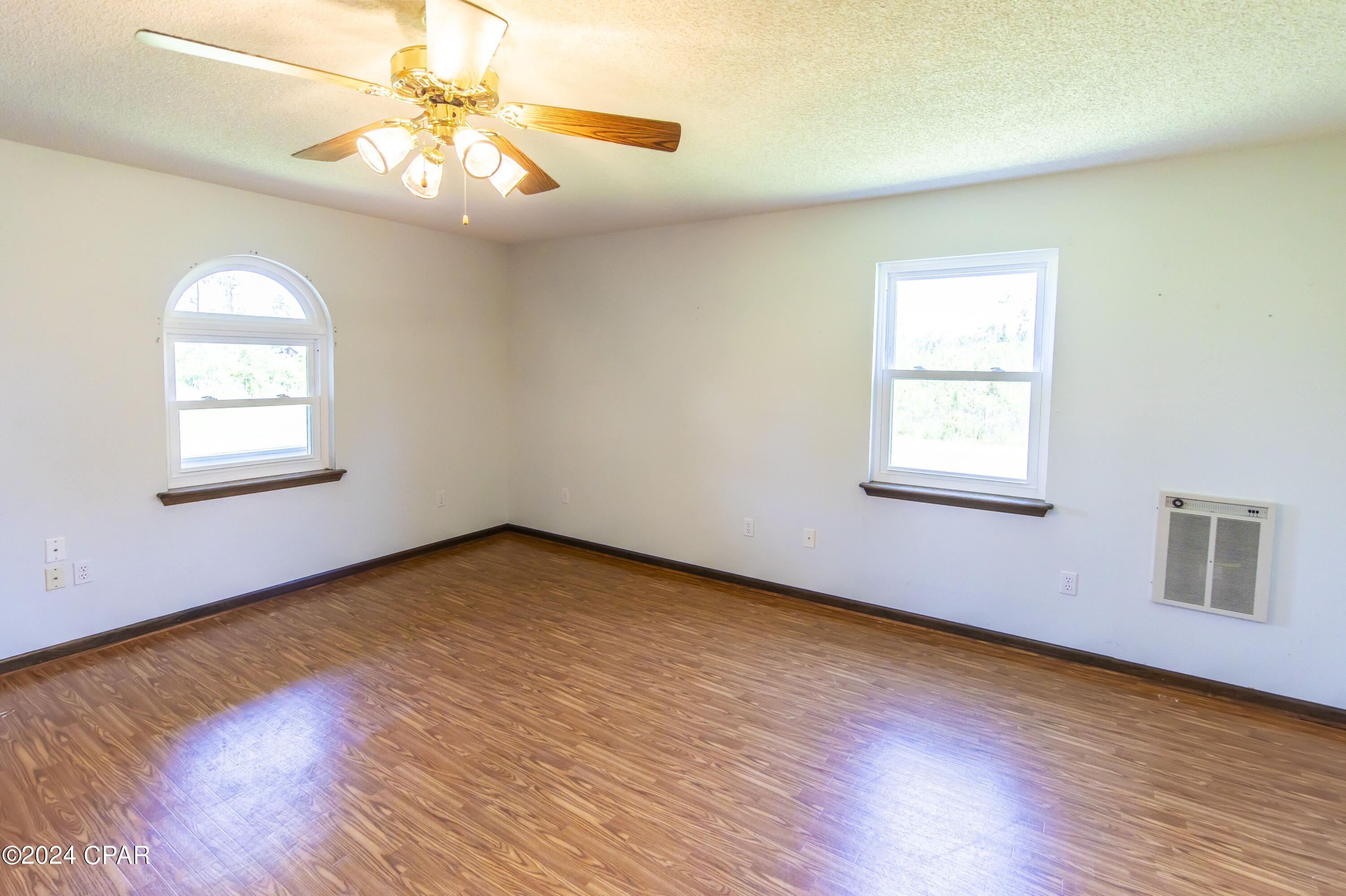 935 Dogwood Way