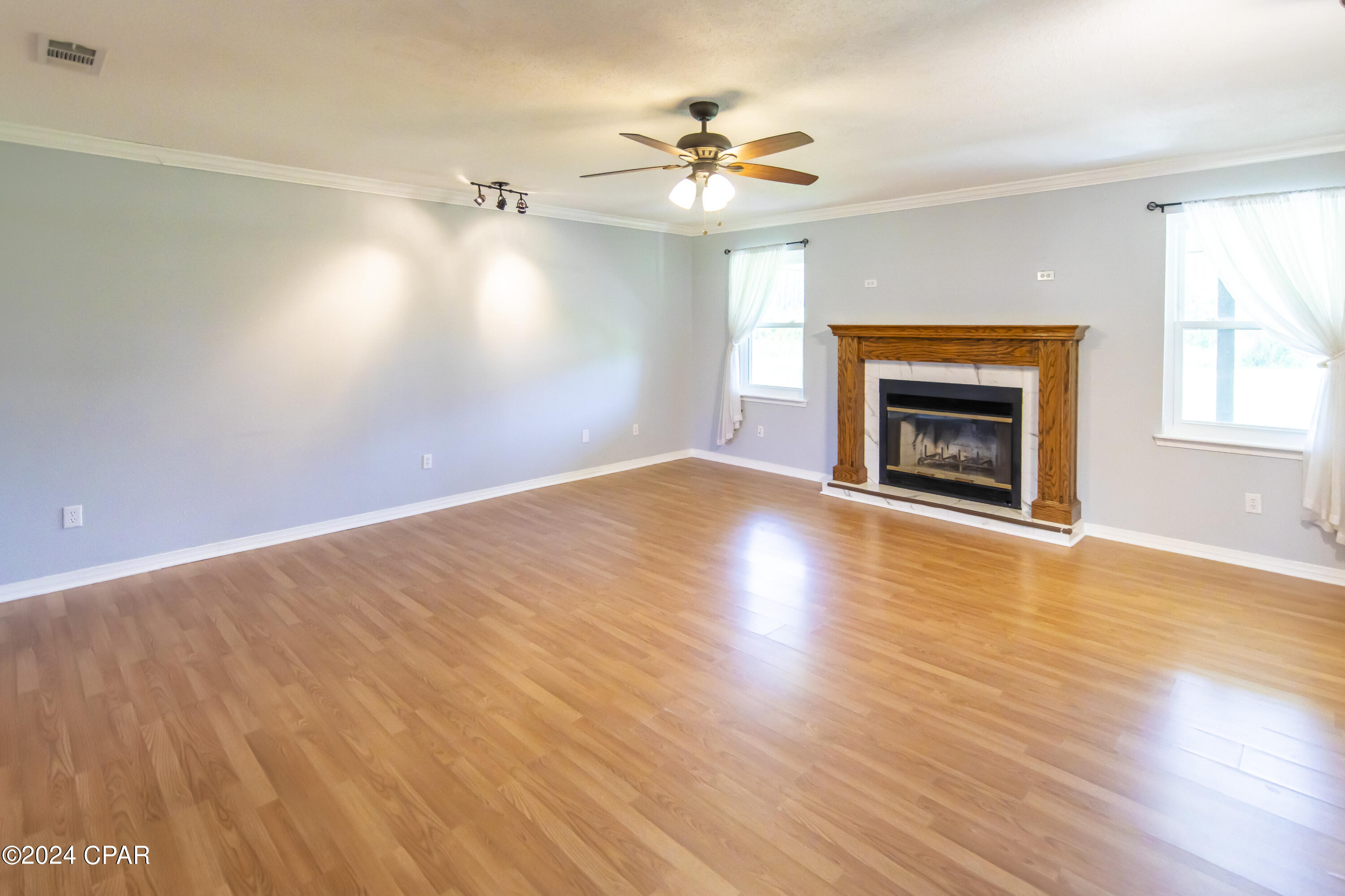 935 Dogwood Way
