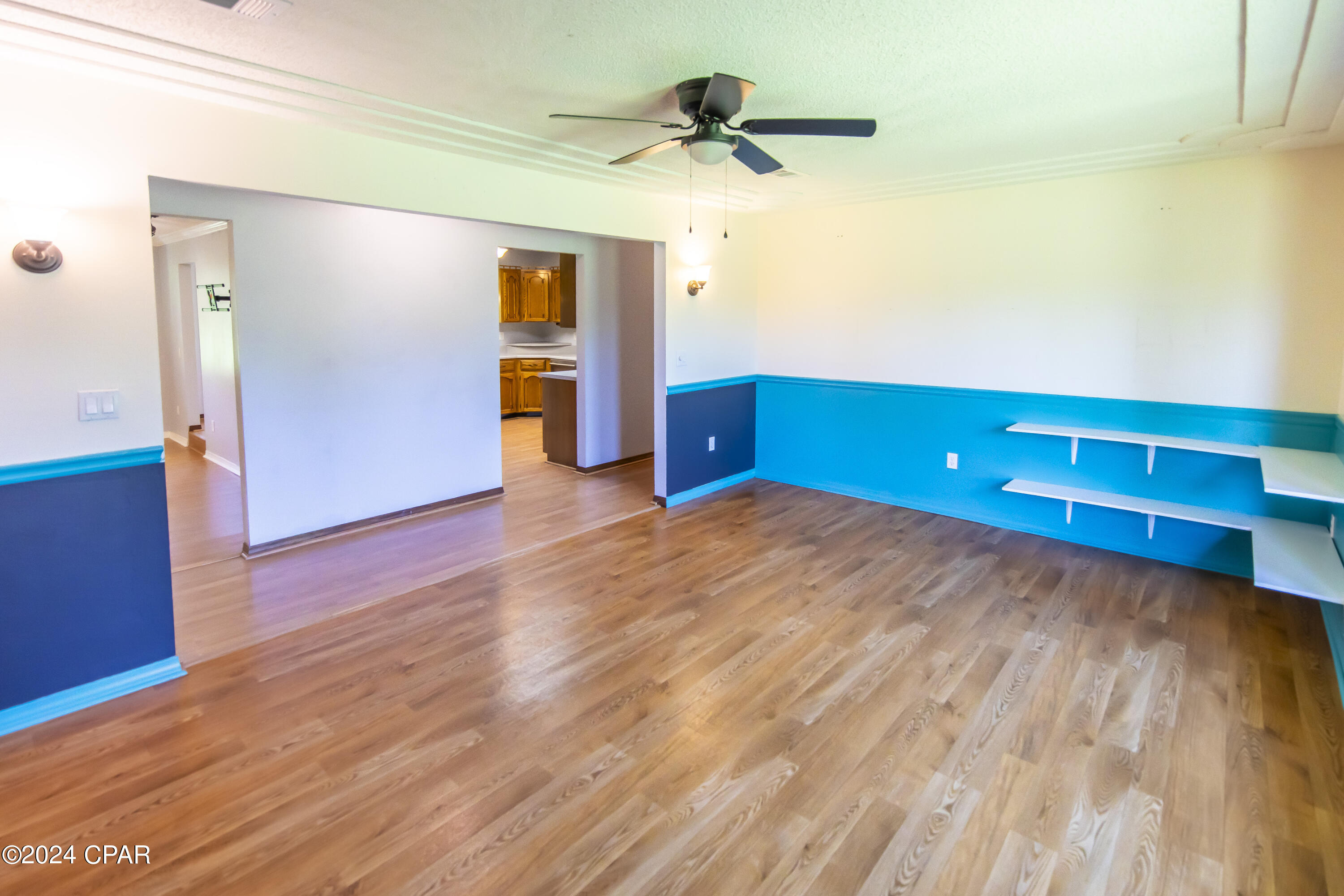 935 Dogwood Way