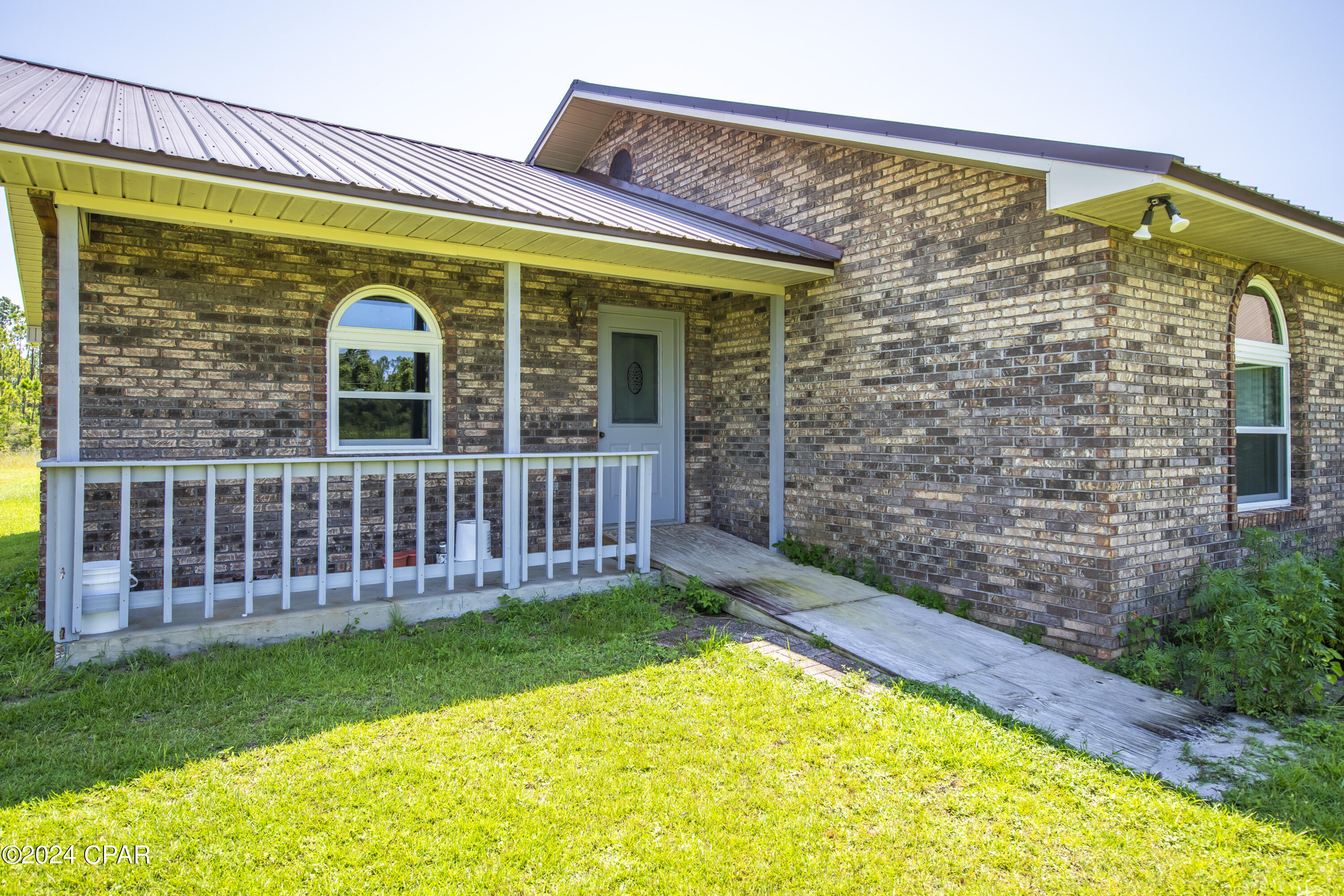 935 Dogwood Way