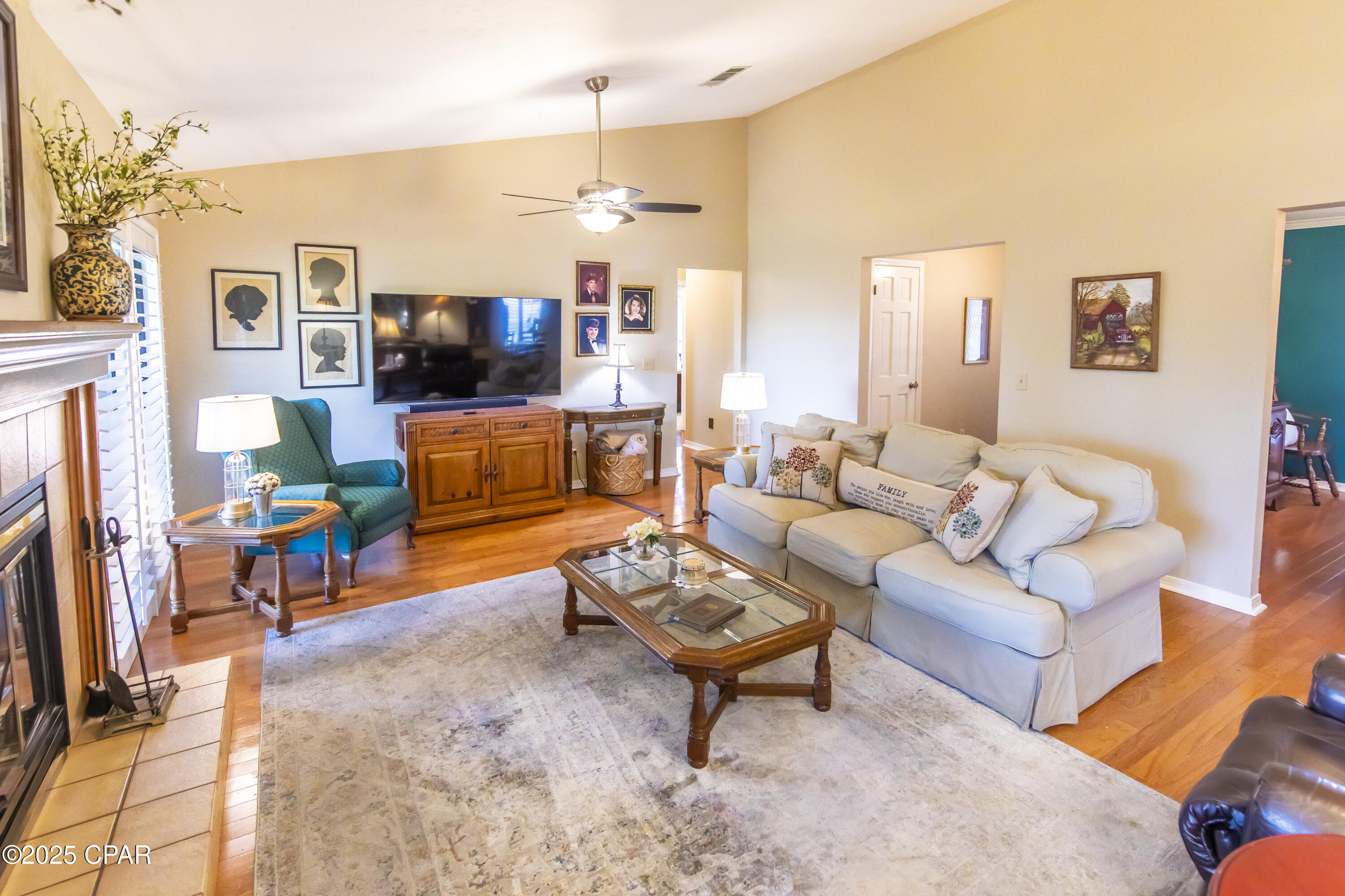 2904 Fairmont Drive