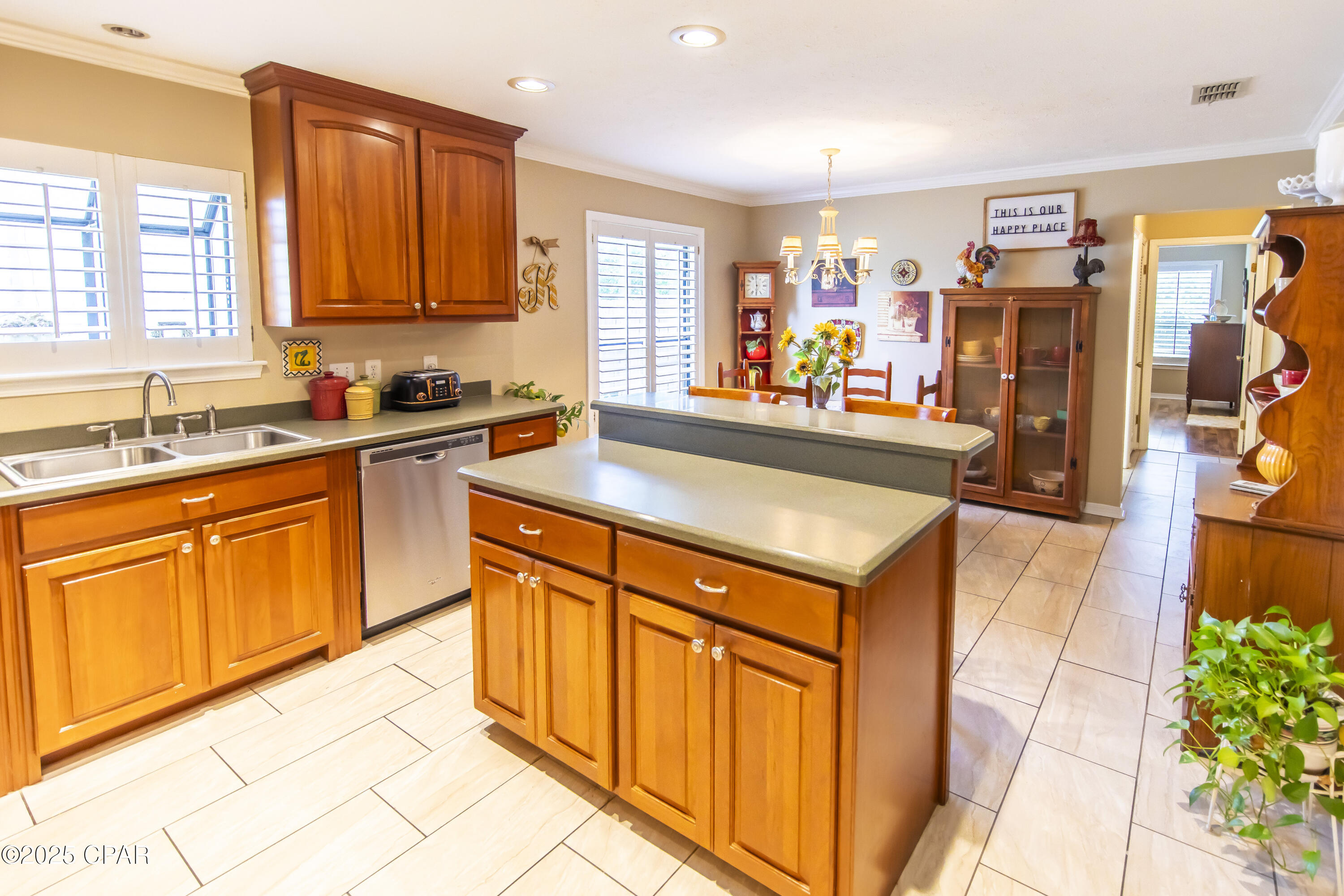 2904 Fairmont Drive