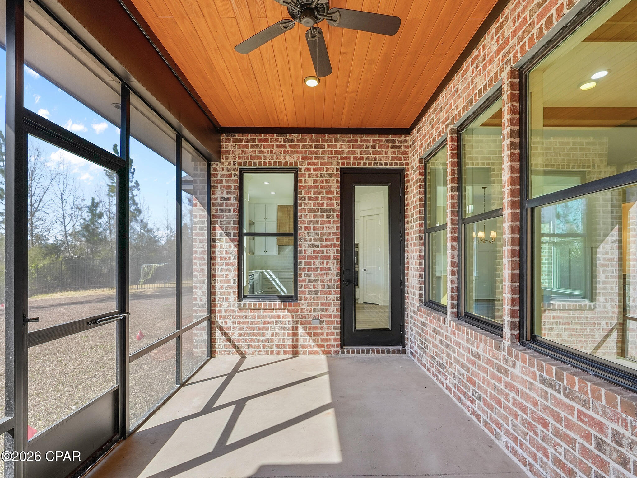 610 Shady Oaks Lane