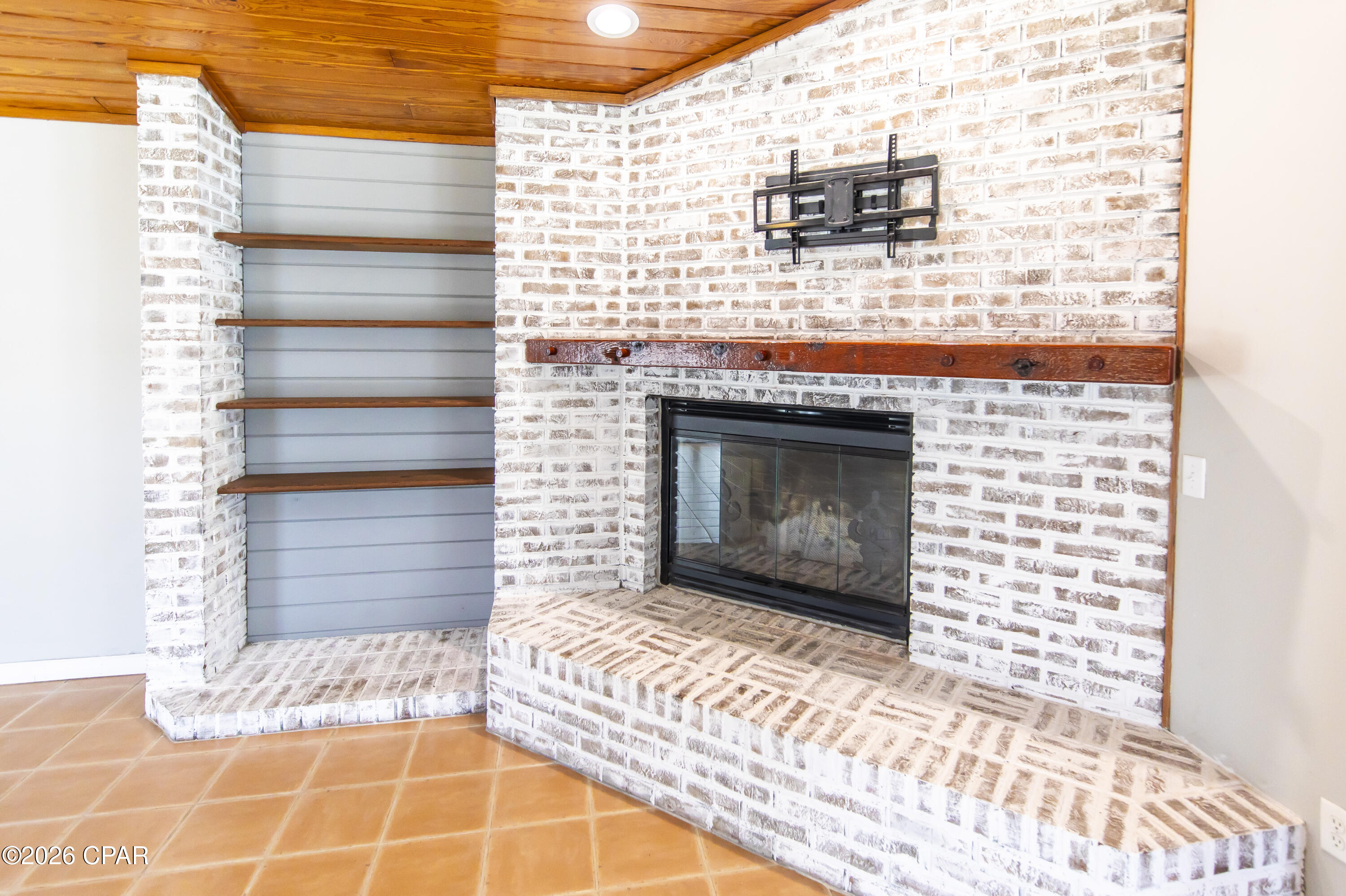 215 Moonlight Bay Drive