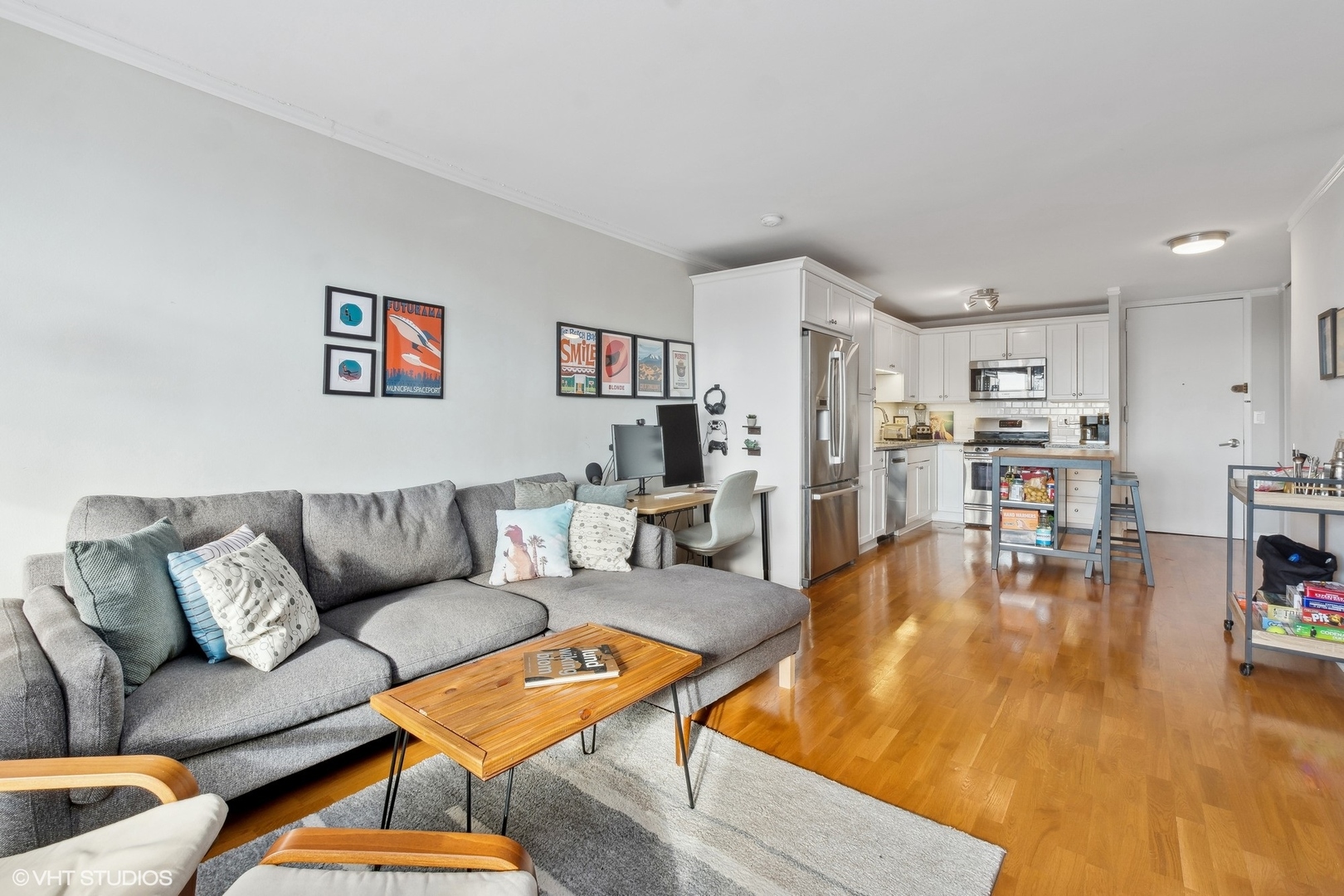 1960 N Lincoln Park West Unit: 2906