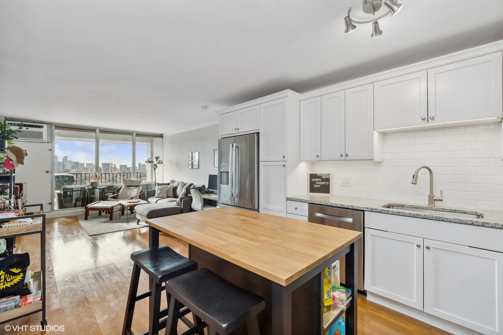 1960 N Lincoln Park West Unit: 2906