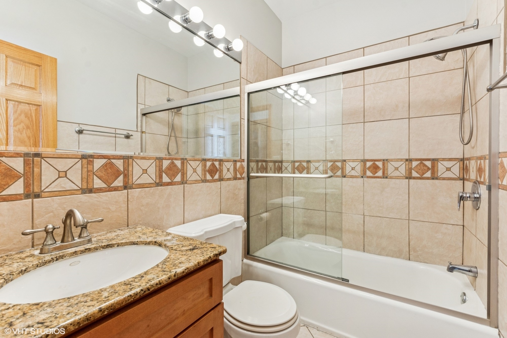 2538 W Flournoy Street Unit: 3