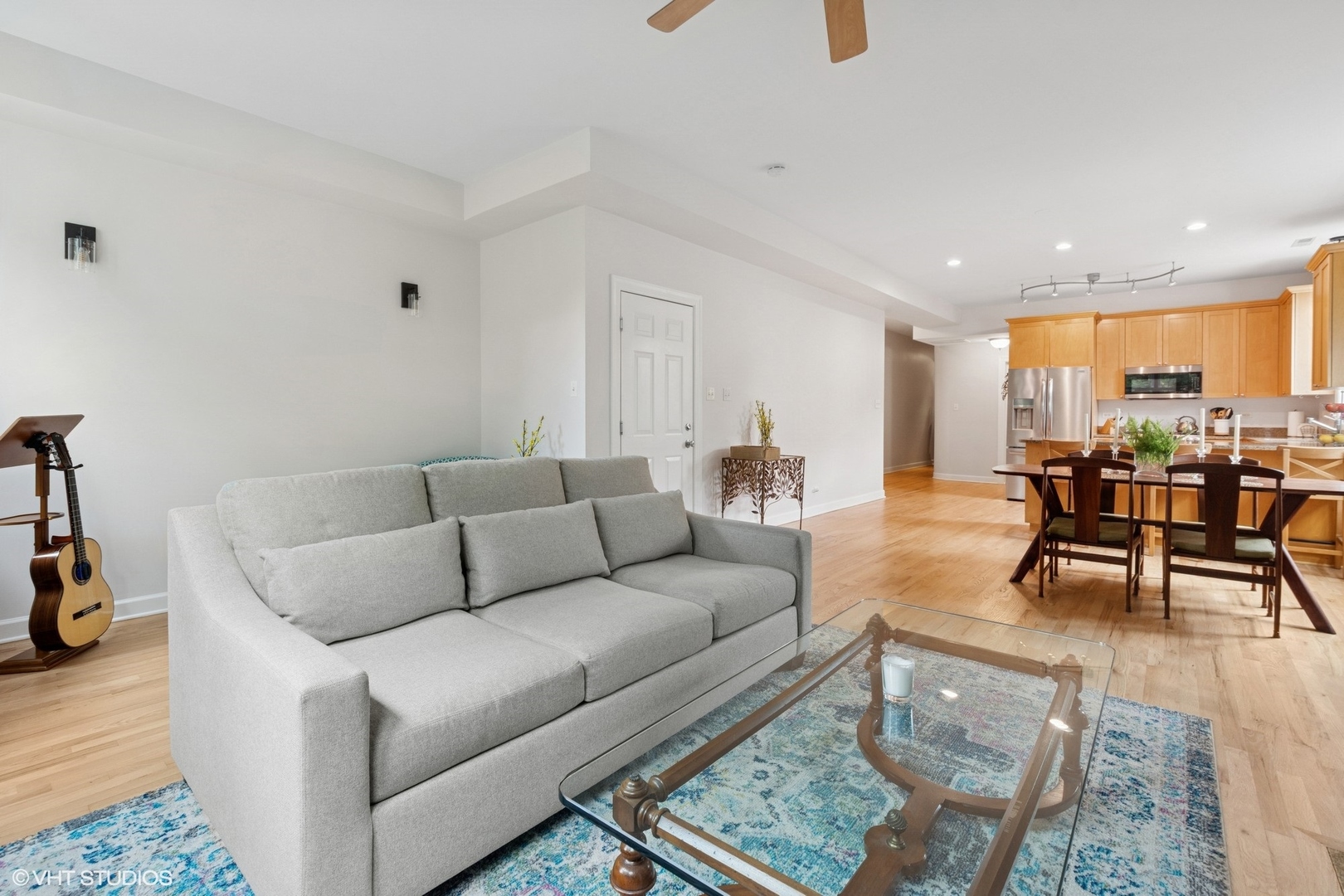 1931 N Campbell Avenue Unit: 2S