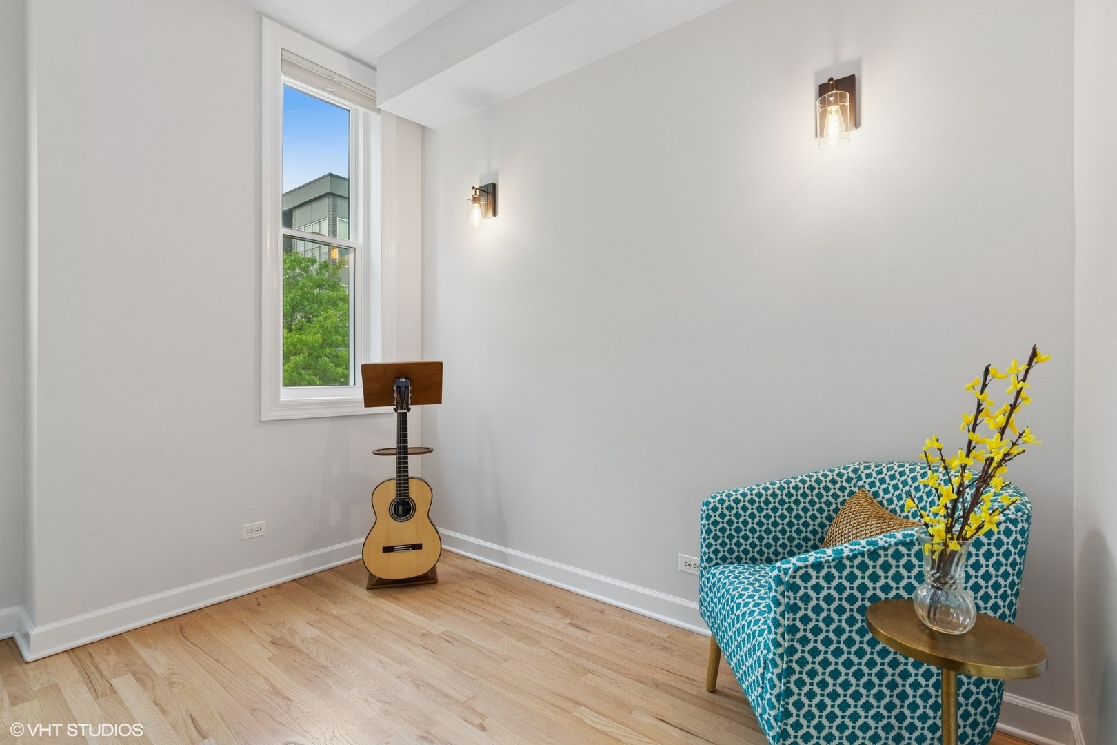 1931 N Campbell Avenue Unit: 2S