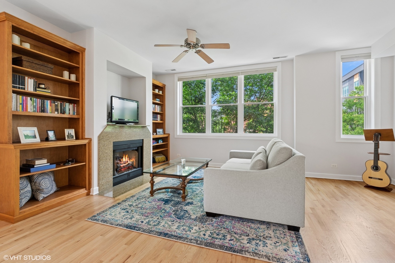 1931 N Campbell Avenue Unit: 2S