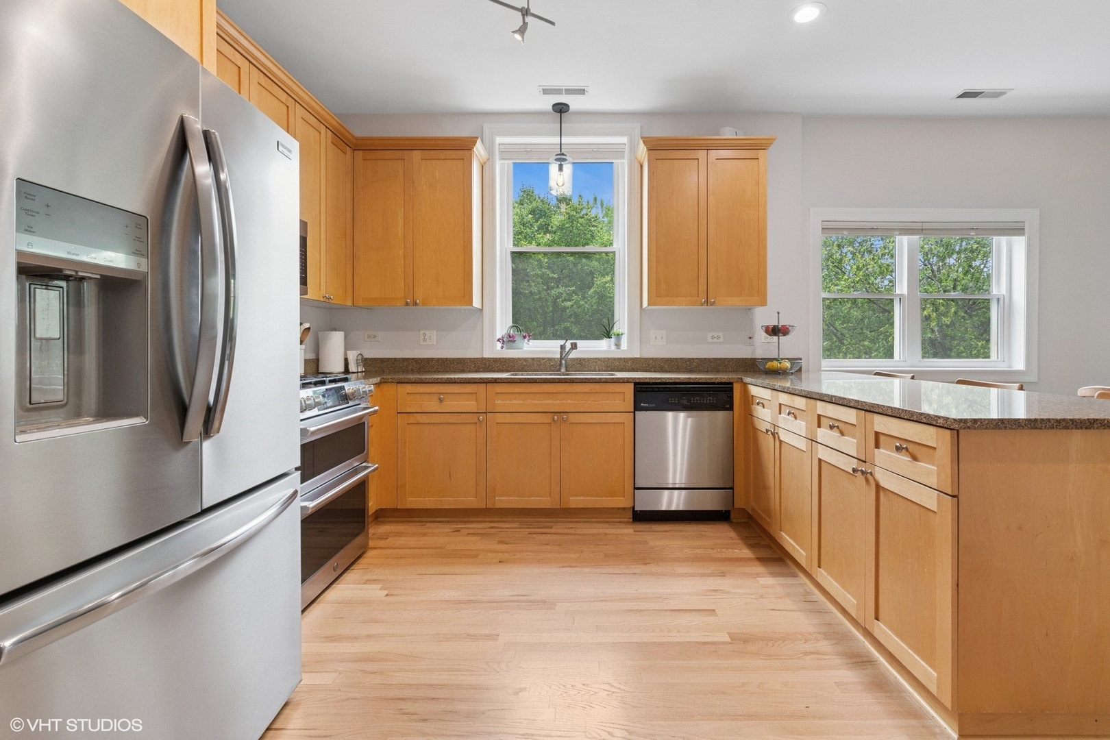 1931 N Campbell Avenue Unit: 2S