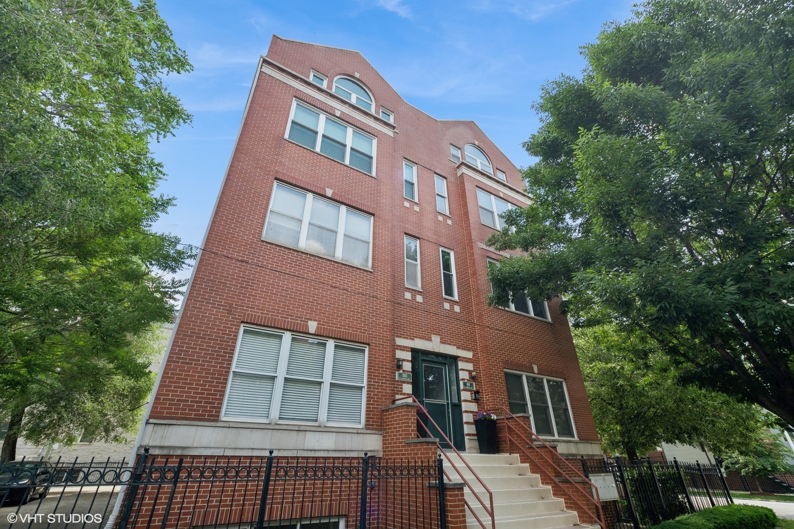1931 N Campbell Avenue Unit: 2S