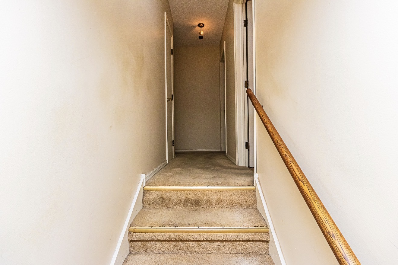 911 COLONADE Road
