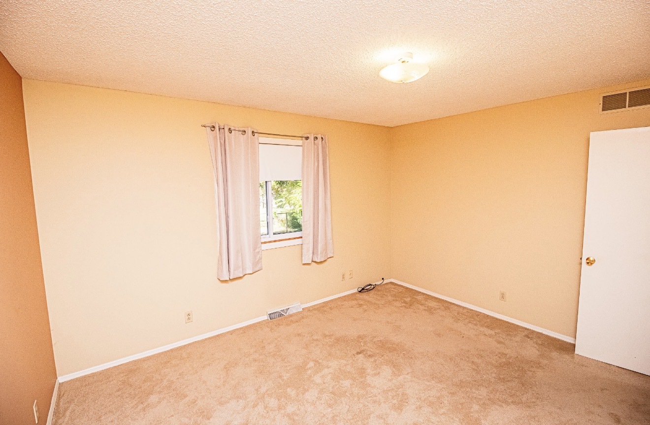 911 COLONADE Road