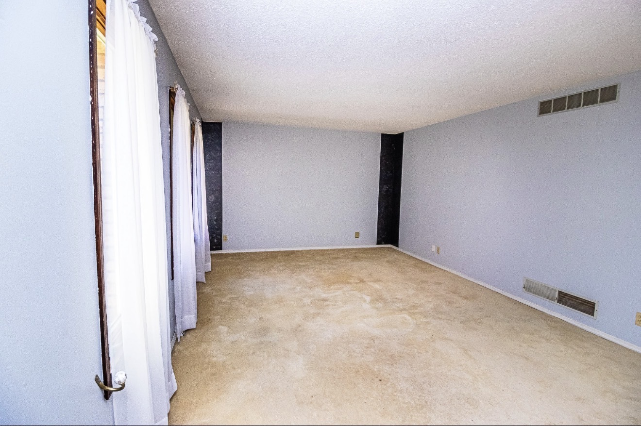 911 COLONADE Road