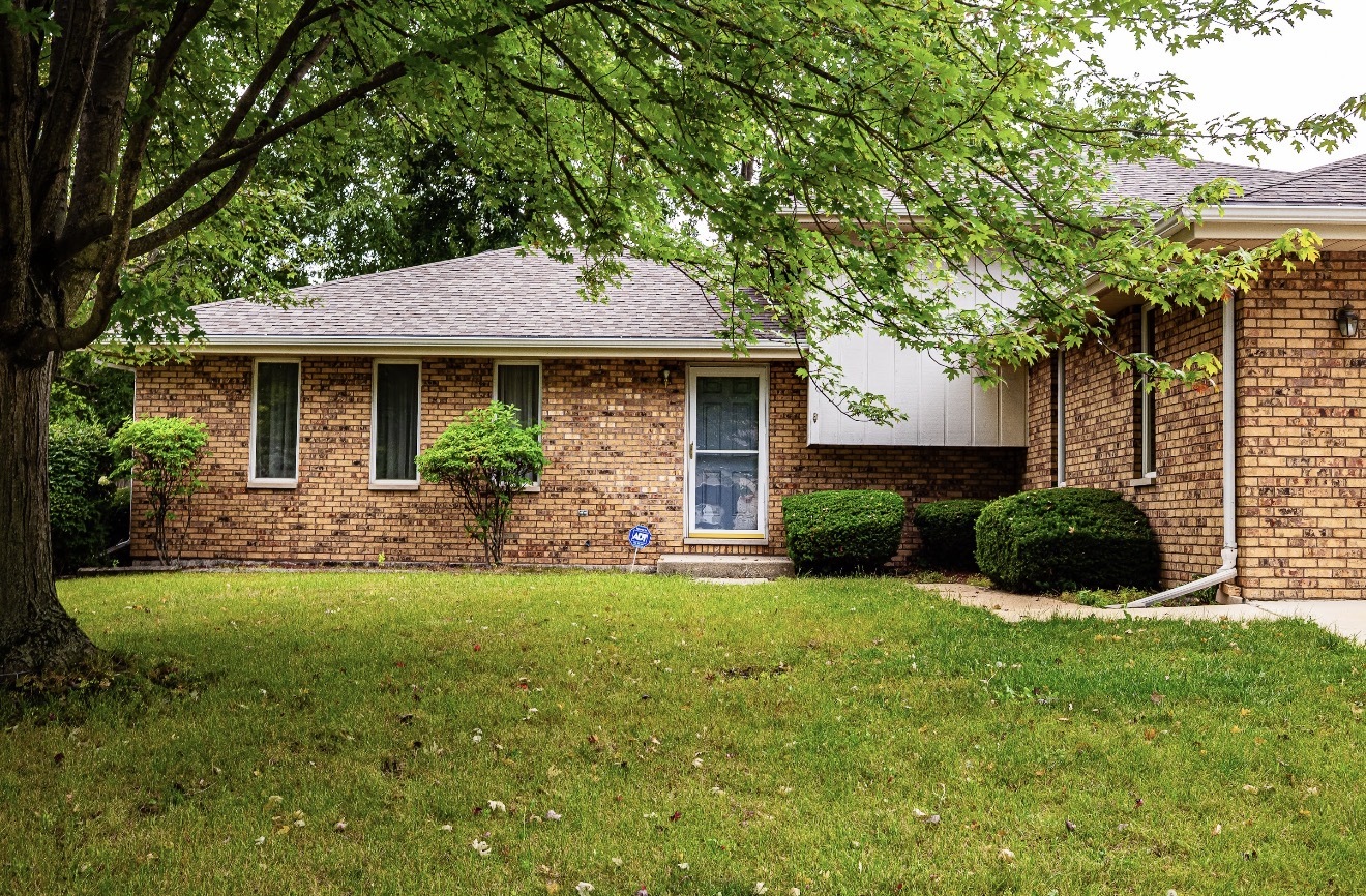 911 COLONADE Road