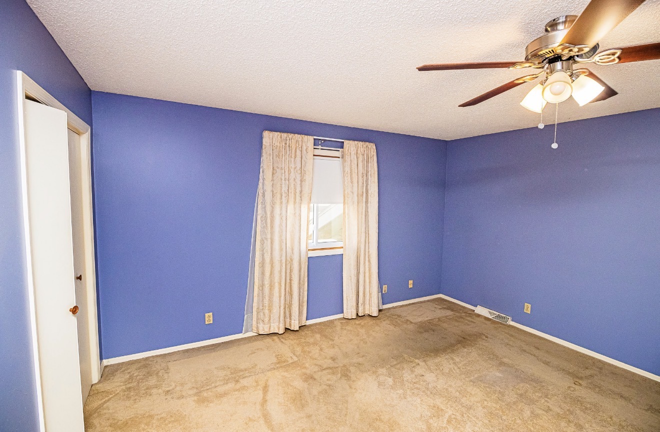 911 COLONADE Road