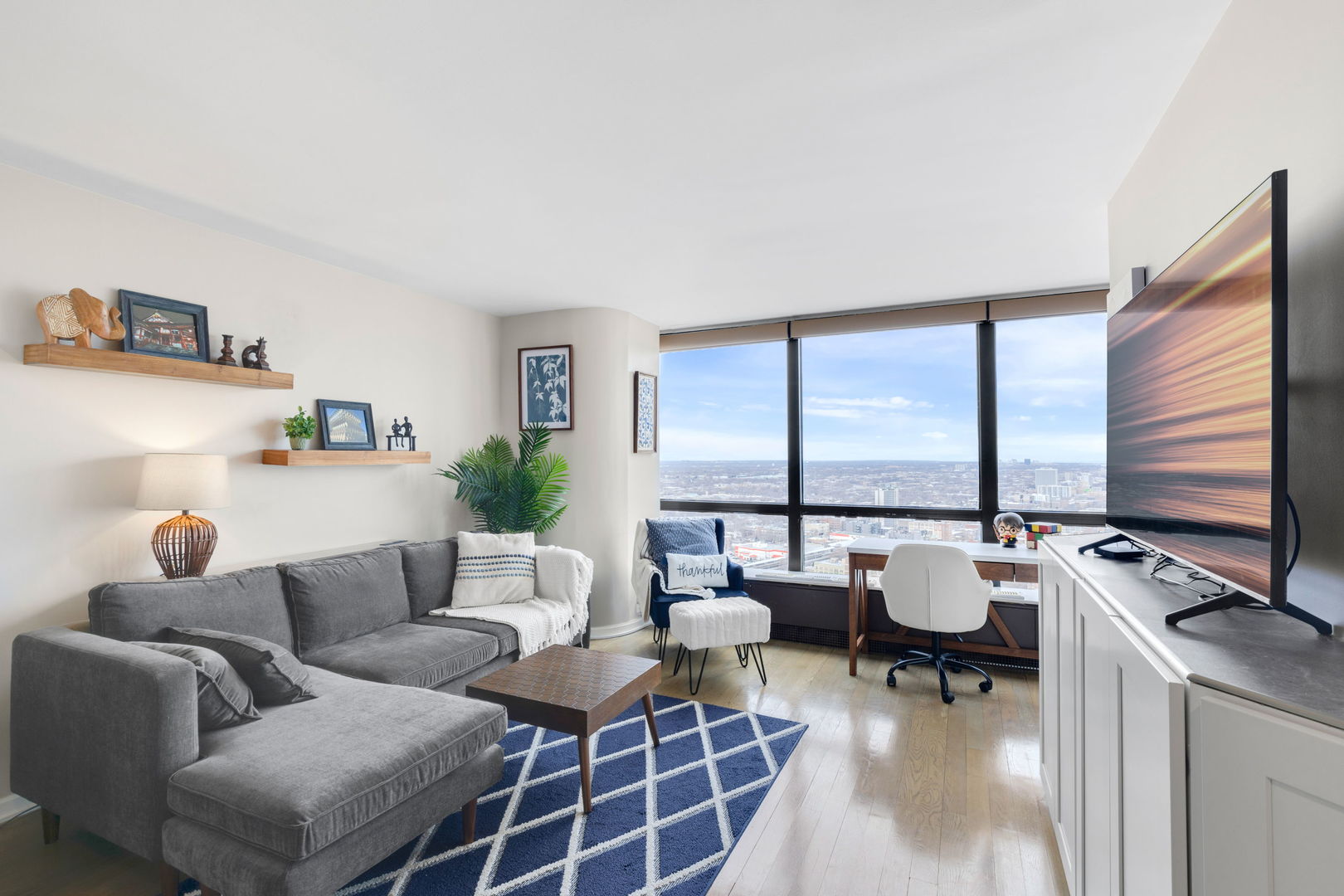 5415 N Sheridan Road Unit: 4010