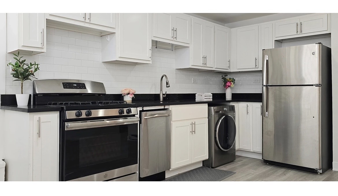 732 W Roscoe Street Unit: SGA