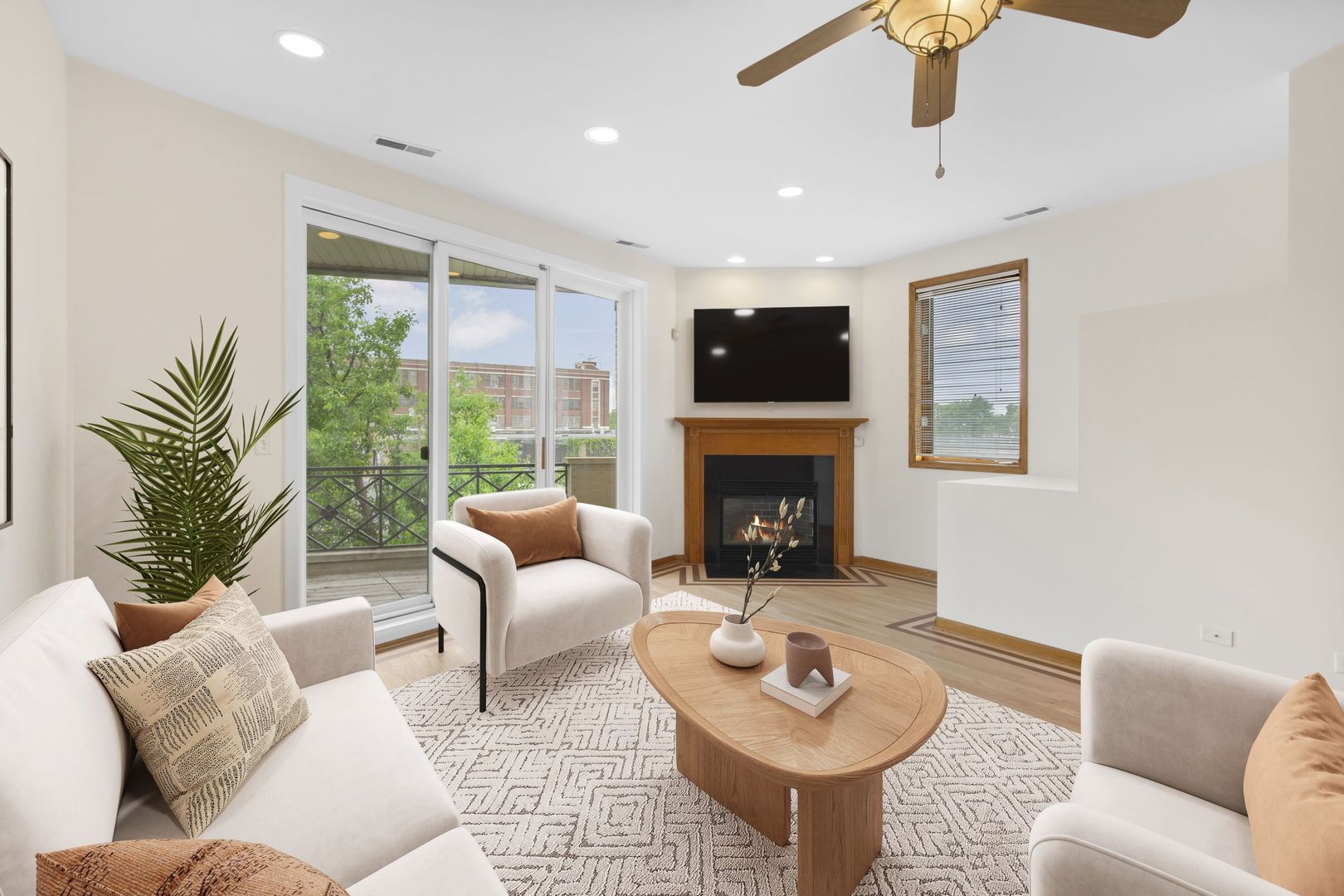 2538 W Flournoy Street Unit: 2