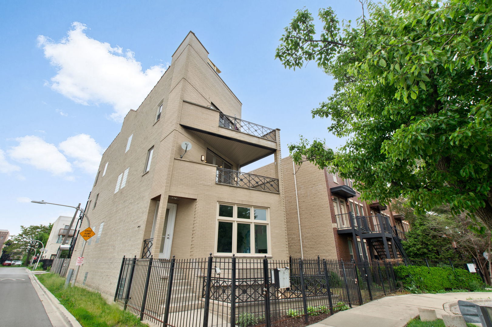 2538 W Flournoy Street Unit: 2