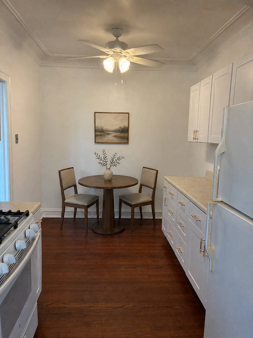 7348 N Ridge Boulevard Unit: 13B