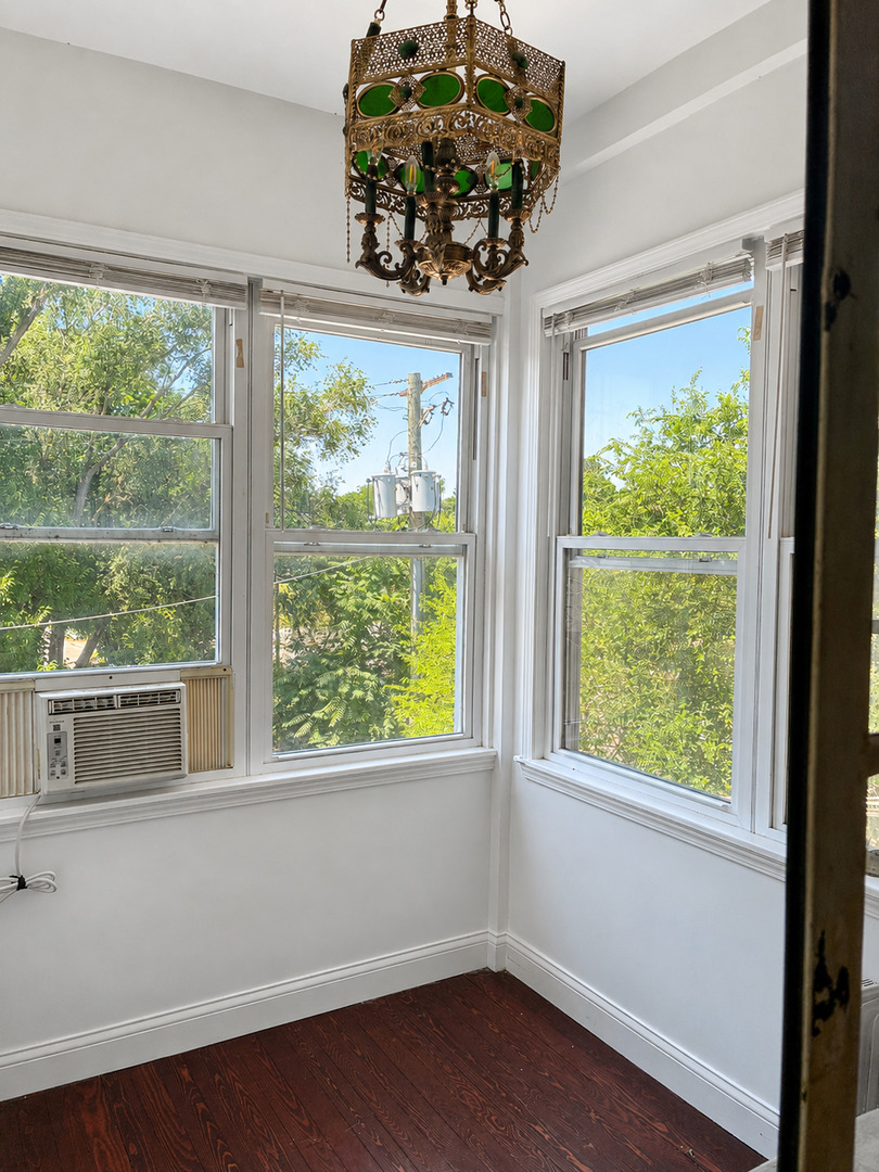 7348 N Ridge Boulevard Unit: 13B