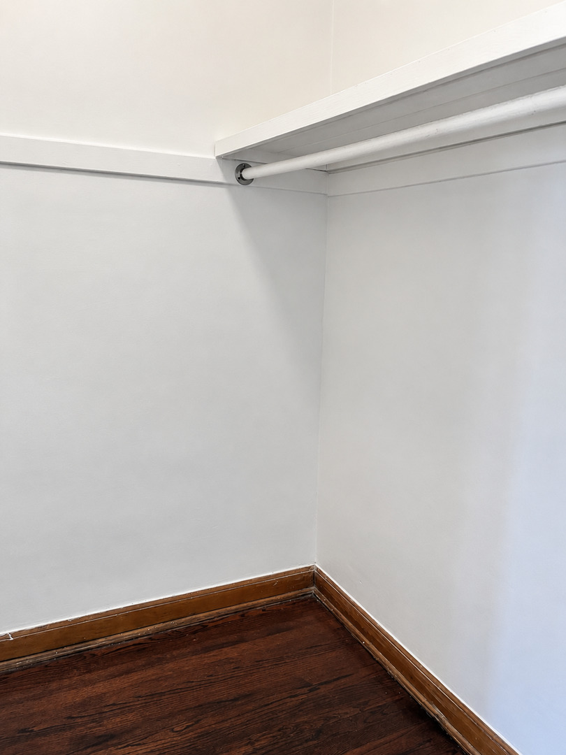 7348 N Ridge Boulevard Unit: 13B