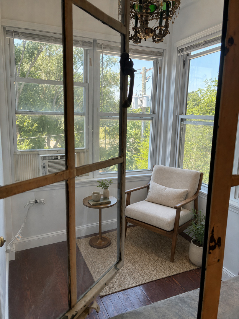 7348 N Ridge Boulevard Unit: 13B