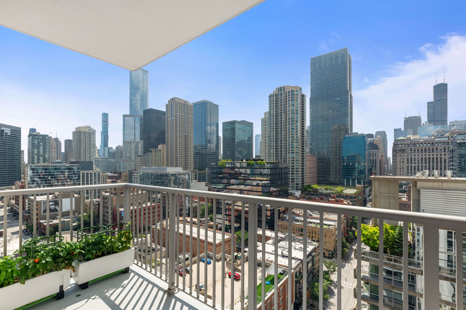 200 W Grand Avenue Unit: 1801