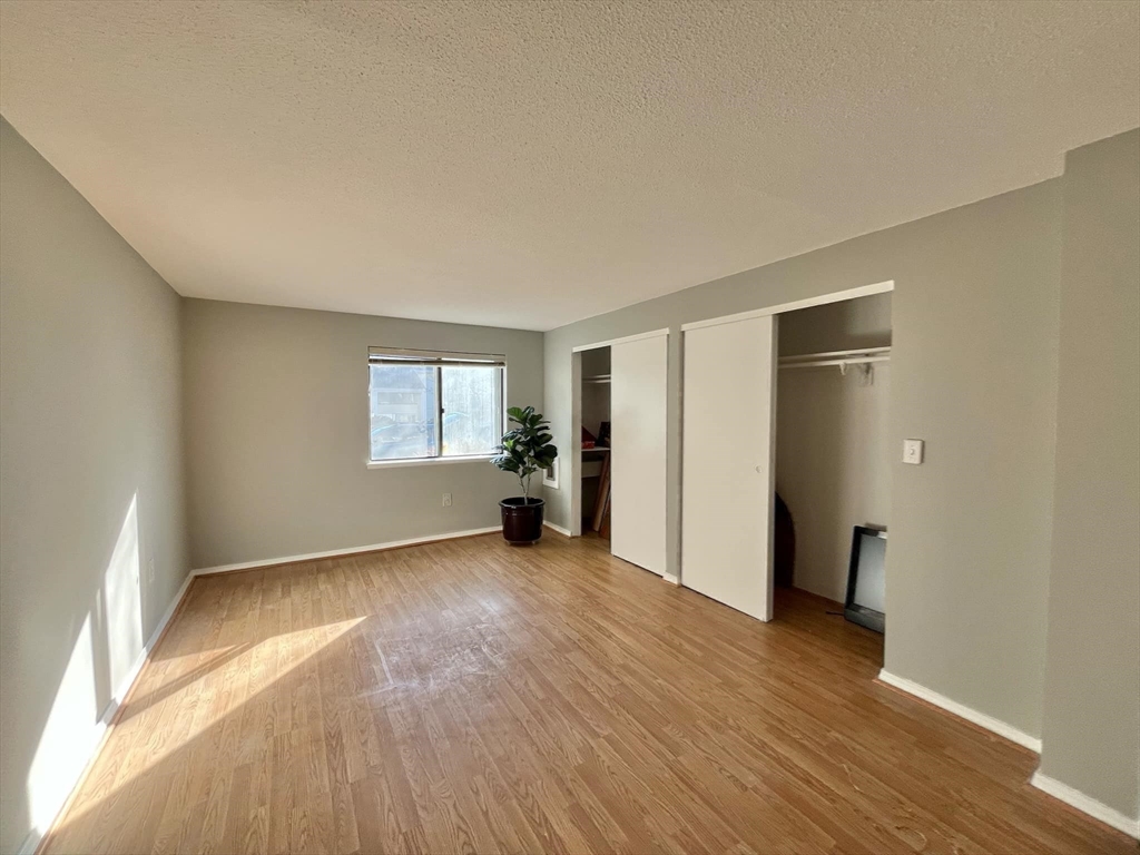 6 Village Rock Ln # 14