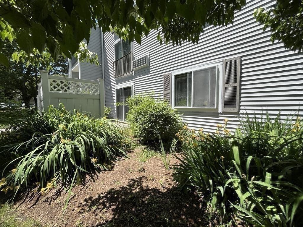 6 Village Rock Ln # 14