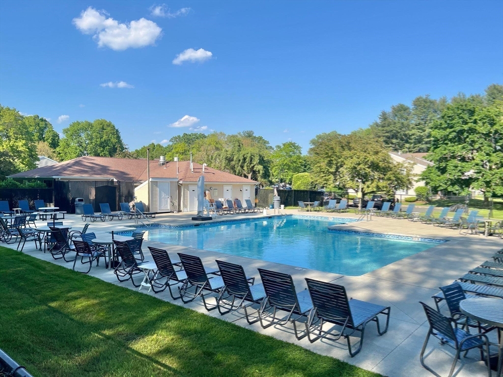 6 Village Rock Ln # 14