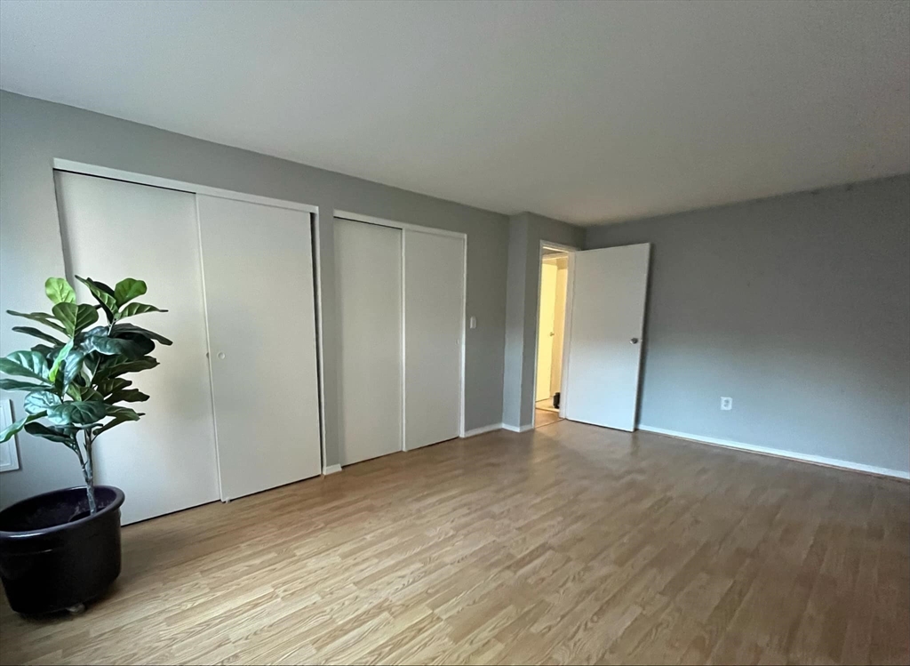 6 Village Rock Ln # 14