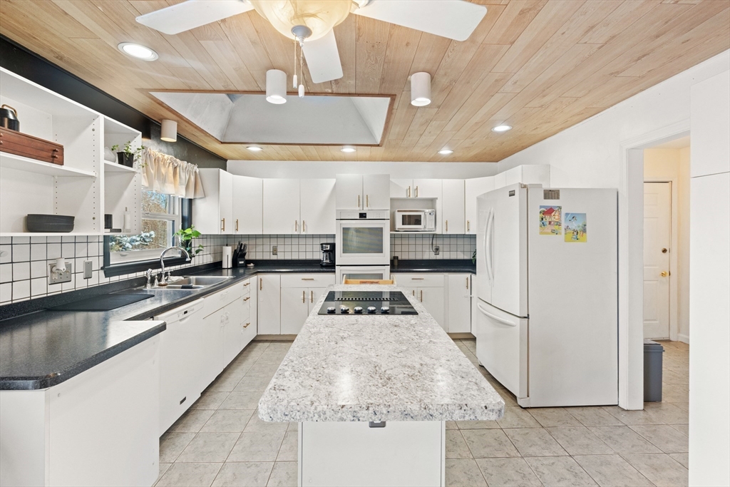 17 John F Kennedy Ave