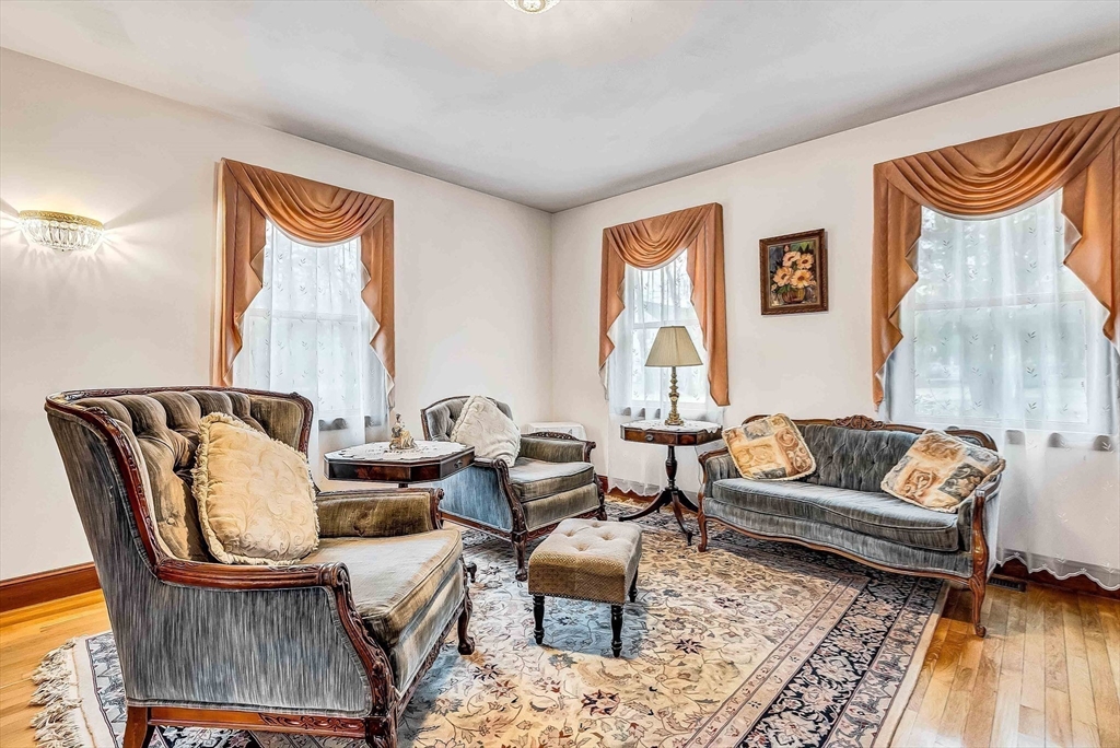 1641/1645 Main Street