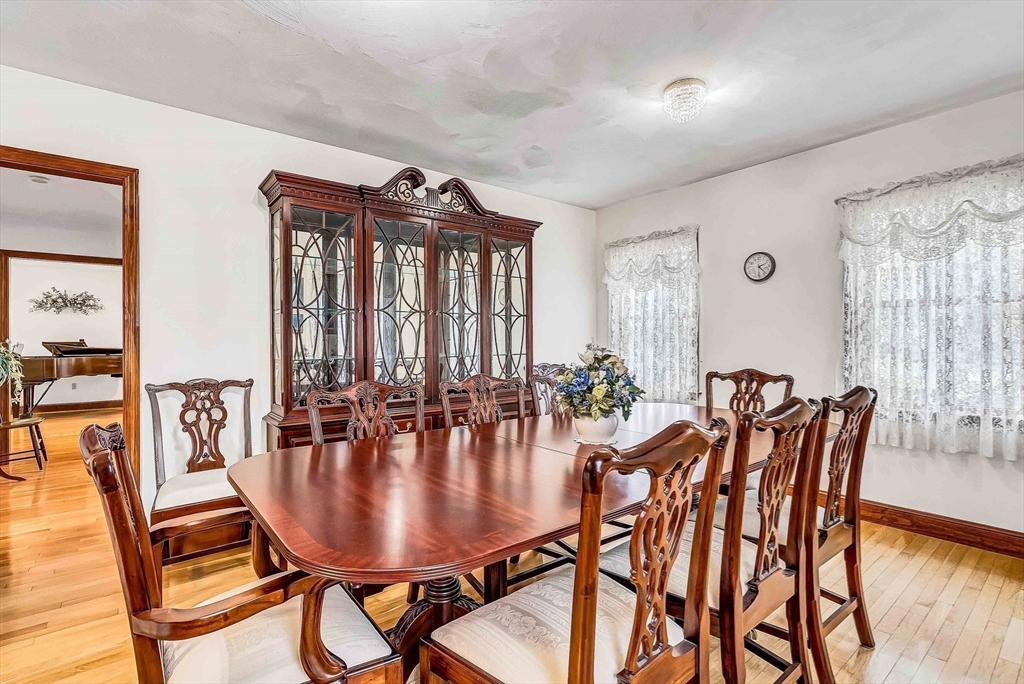 1641/1645 Main Street