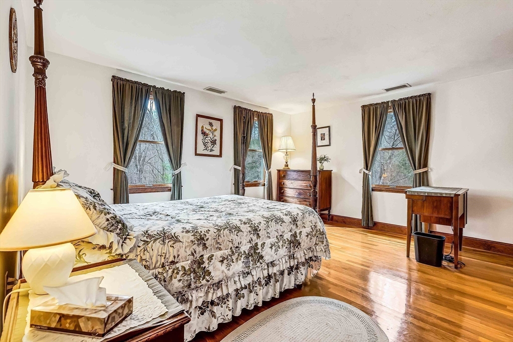 1641/1645 Main Street