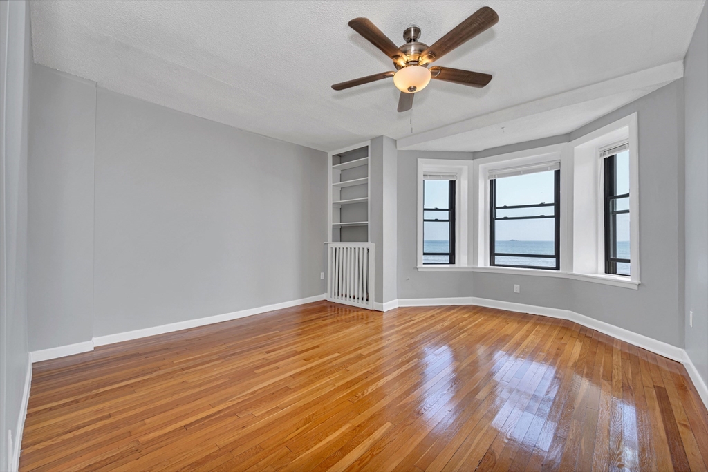 285 Lynn Shore Drive Unit: 207