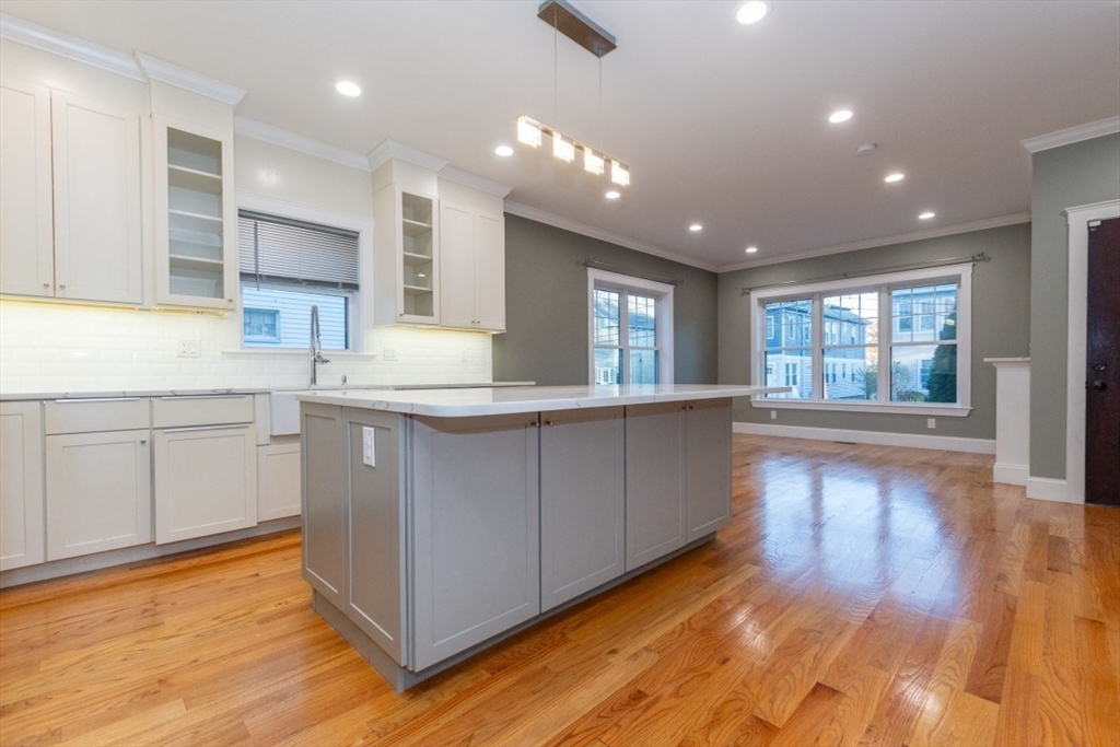 87 Sunnyside St # 87