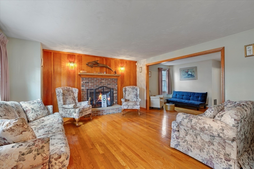 195 High St