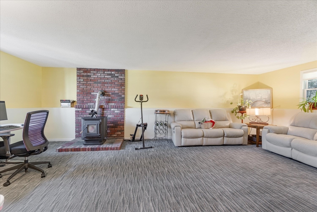 138 Benjamin Rd